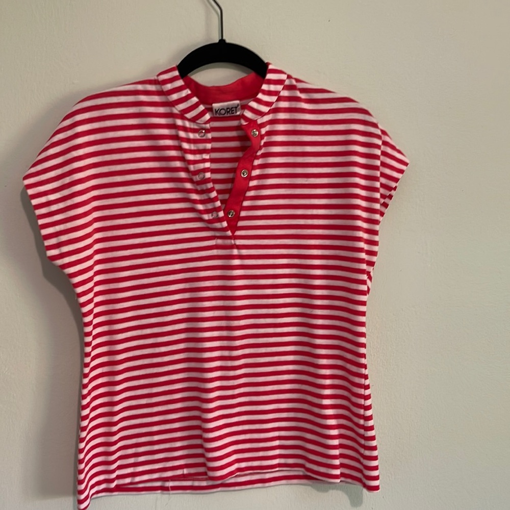 Vintage Koret crop V-neck T-shirt
